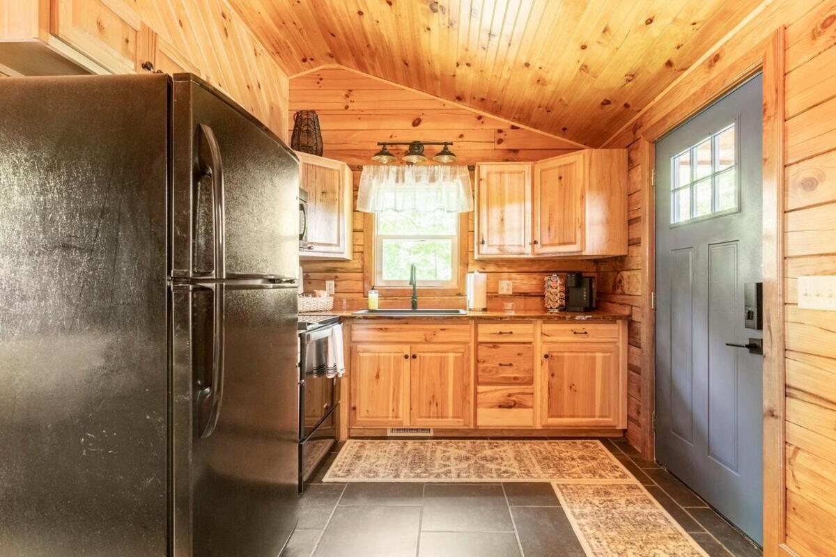 Secluded Wooded Cabin Near The Hocking Hills New Straitsville Εξωτερικό φωτογραφία