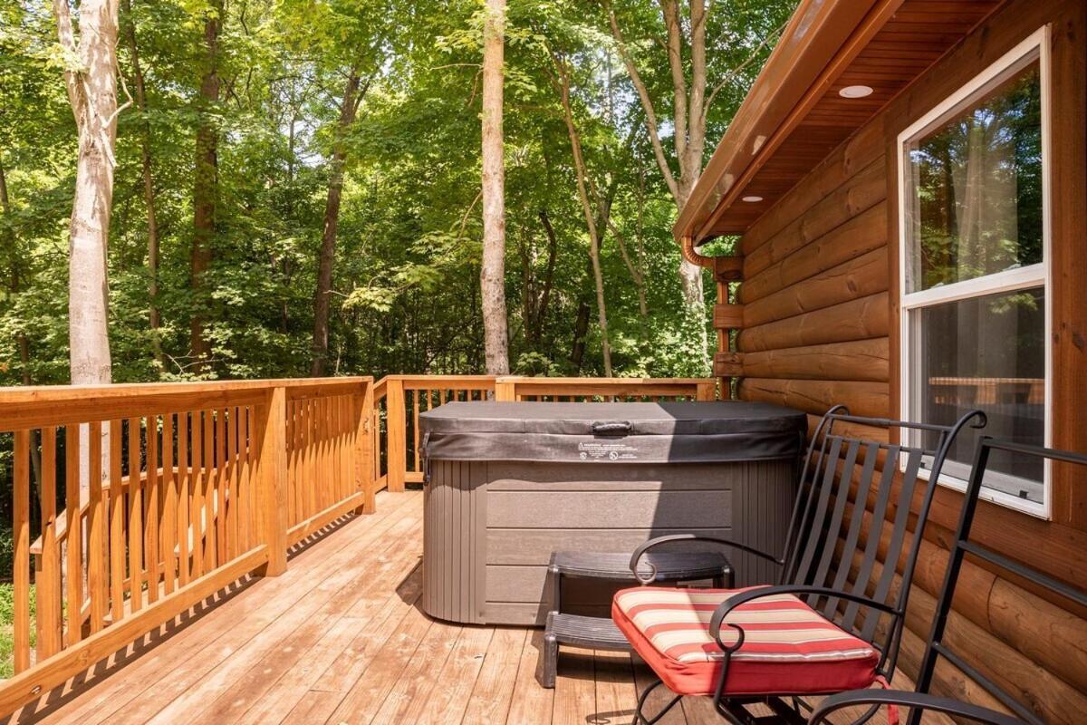 Secluded Wooded Cabin Near The Hocking Hills New Straitsville Εξωτερικό φωτογραφία